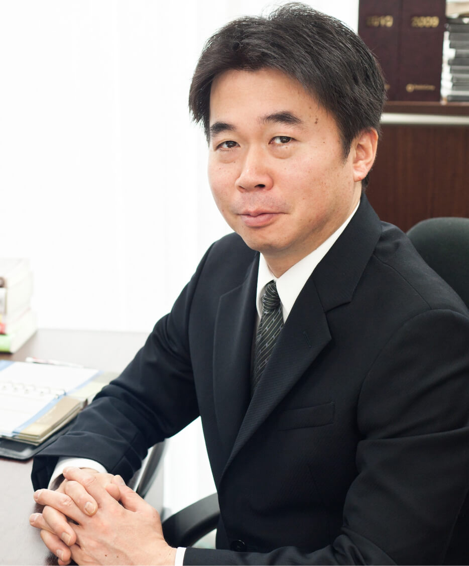 代表弁護士　山本哲也